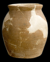 Gravel-tempered ovoid storage jar. Delaware Townsend Site (7S-G-2).